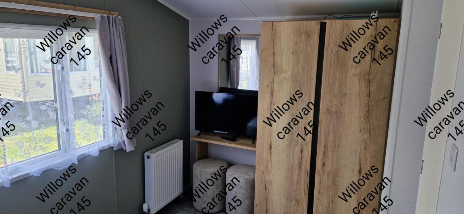 Willows Caravan 145 Llanddwywe Extérieur photo